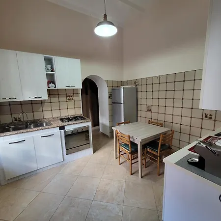 Casa Marina Civico 3 度假居 皮佐
